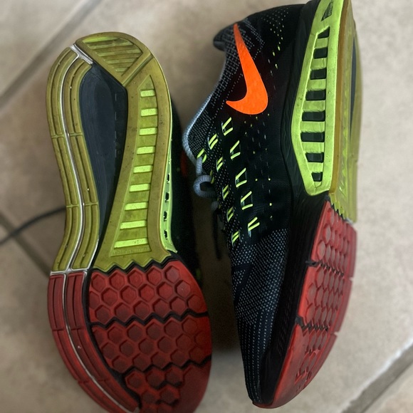 Nike Mens Air Zoom Structure 18 Running Shoes Sneakers Model:683731-001 Size 9 - Picture 2 of 3